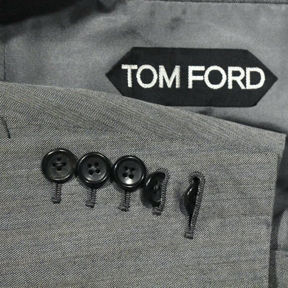 $4995 40L TOM FORD Gray Chevron 2 PIECE SUIT - Picture 1 of 12